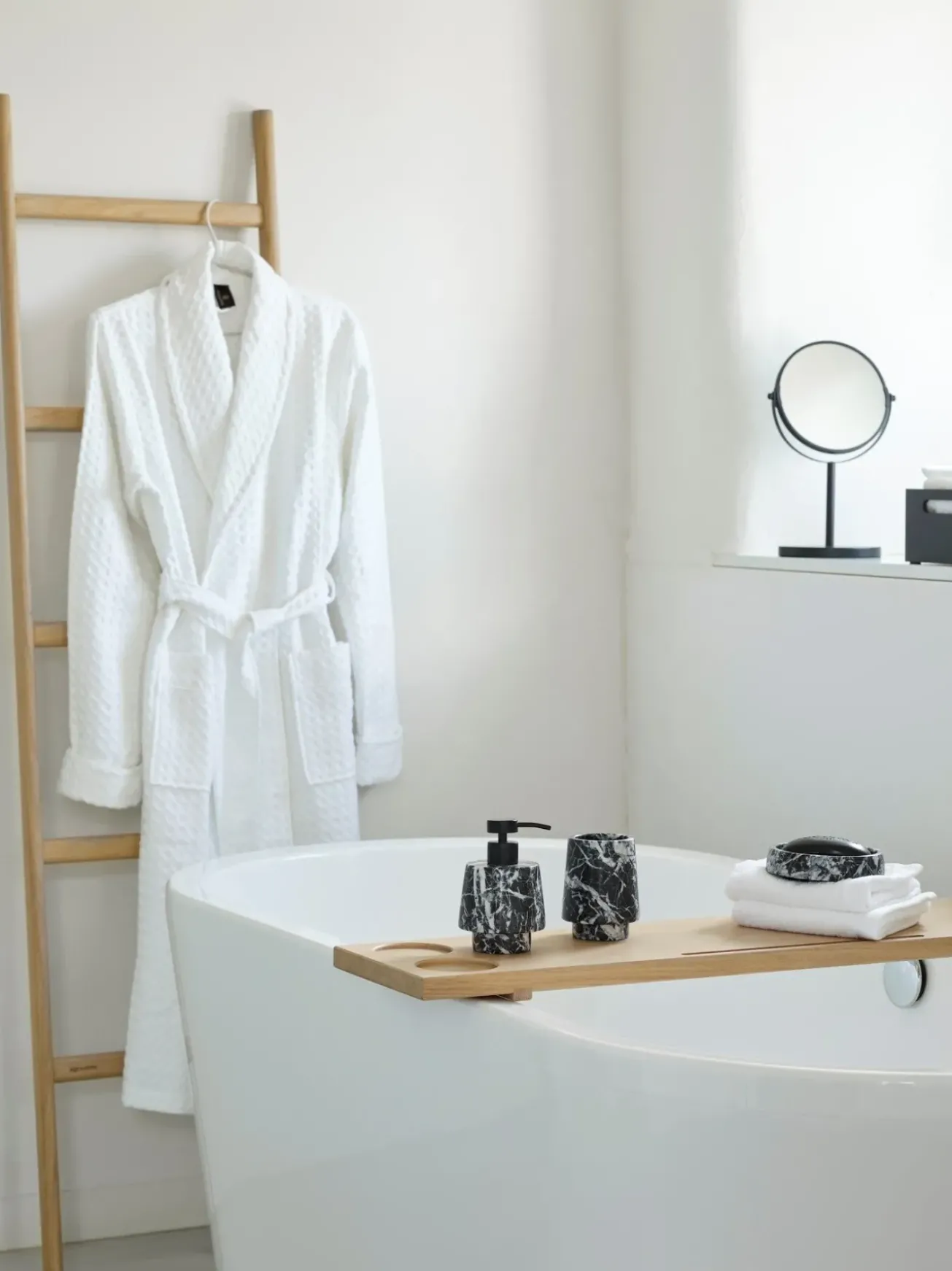 Bath & Living Aquanova Aquanova ORION soap dispenser Black