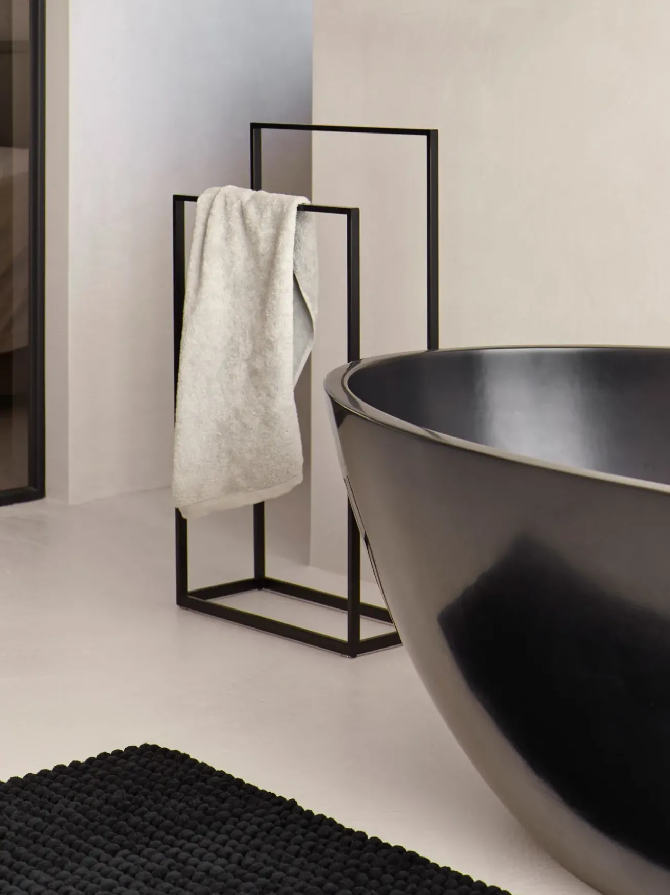 Bath & Living Aquanova Bath mat AXEL color Black (AXEBM-09)