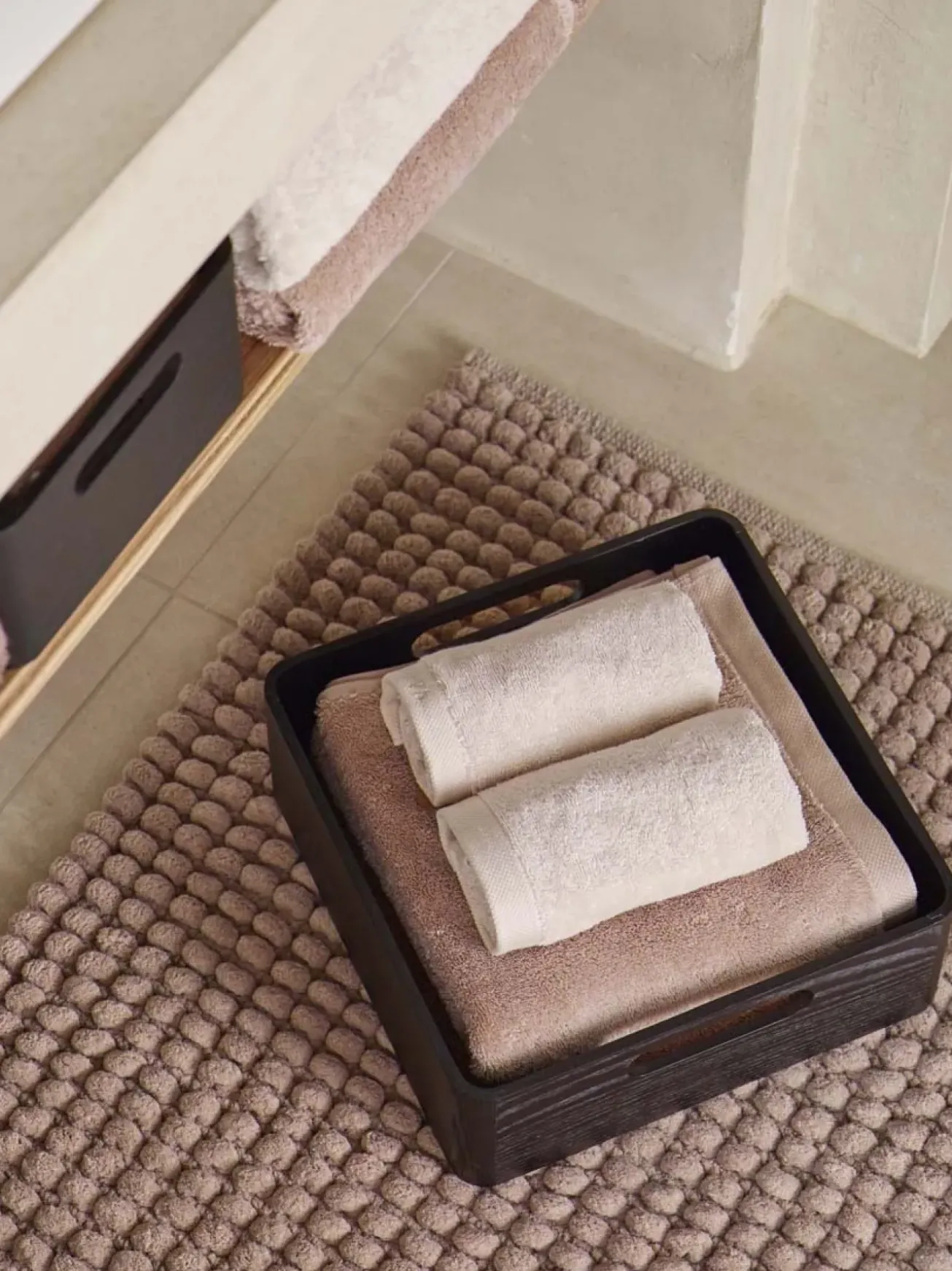 Bath & Living Aquanova Bath mat AXEL color Nougat (AXEBM-136)