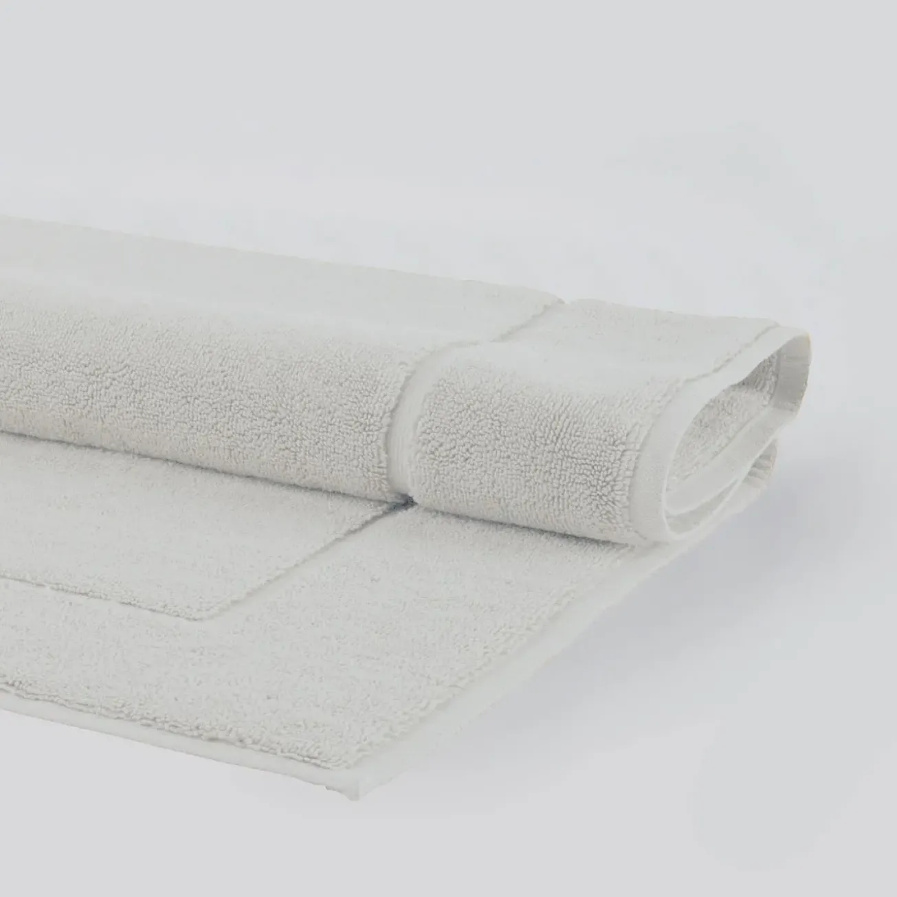 Bath & Living Aquanova Bath mat LONDON color
