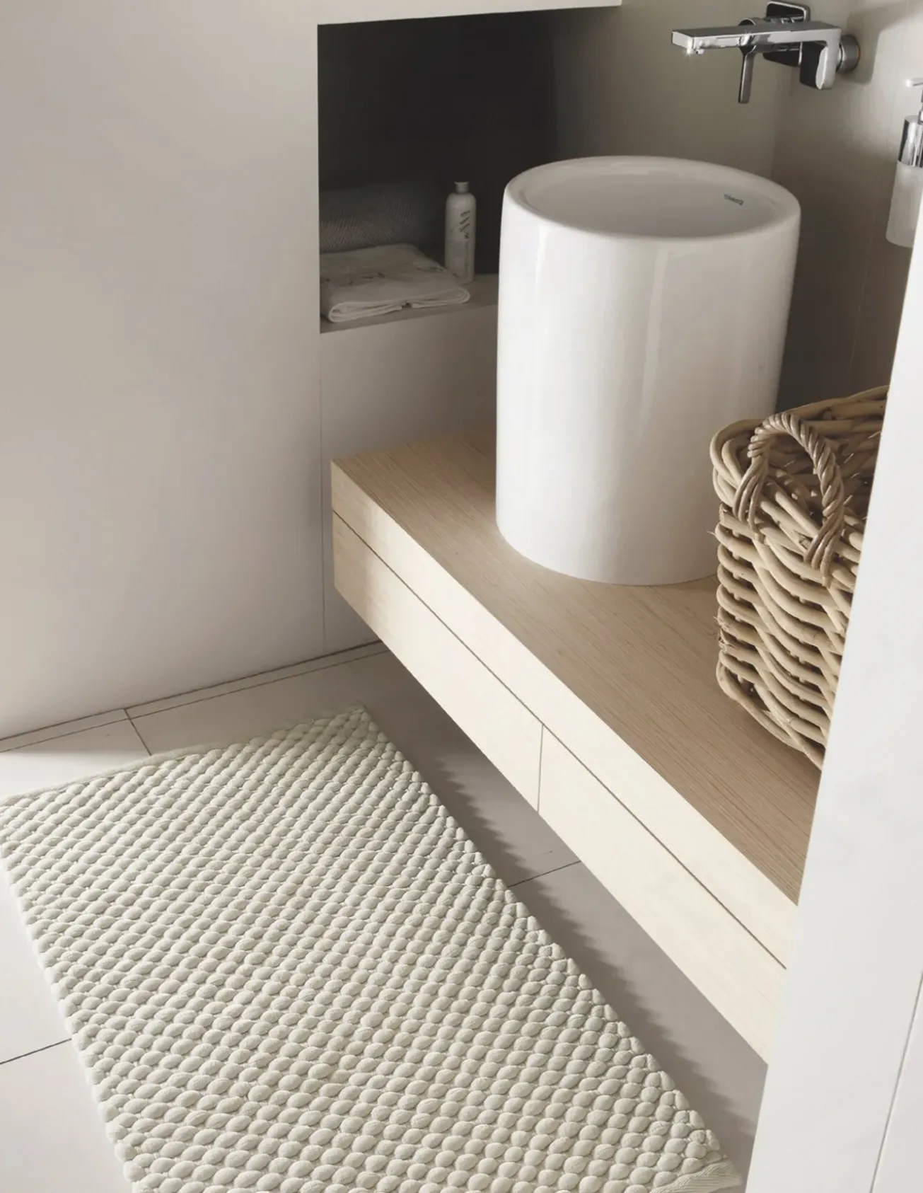 Bath & Living Aquanova Bath mat MAKS color Silver Gray-95