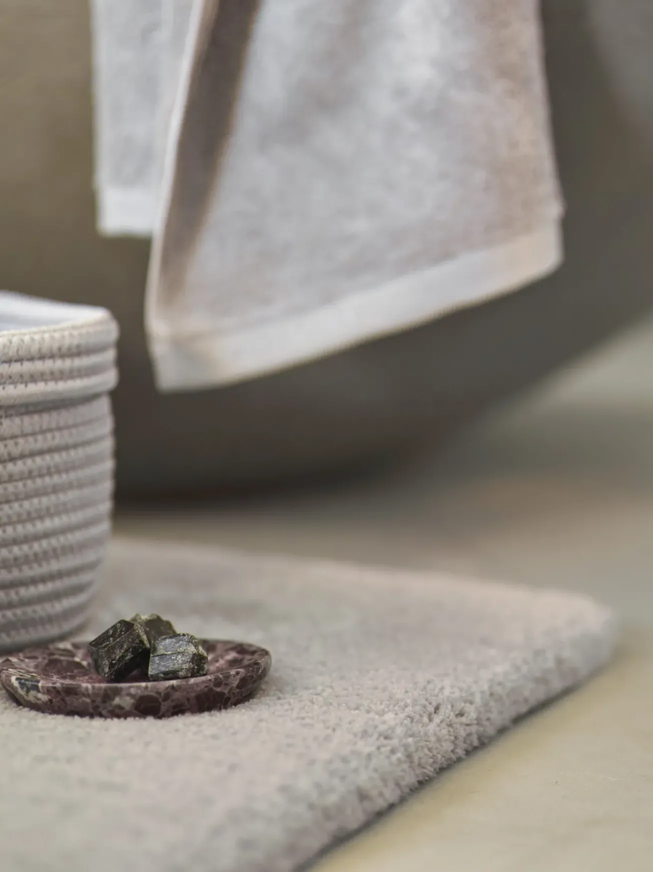 Bath & Living Aquanova Bath mat MAURO color Truffle (MAUBM-106)
