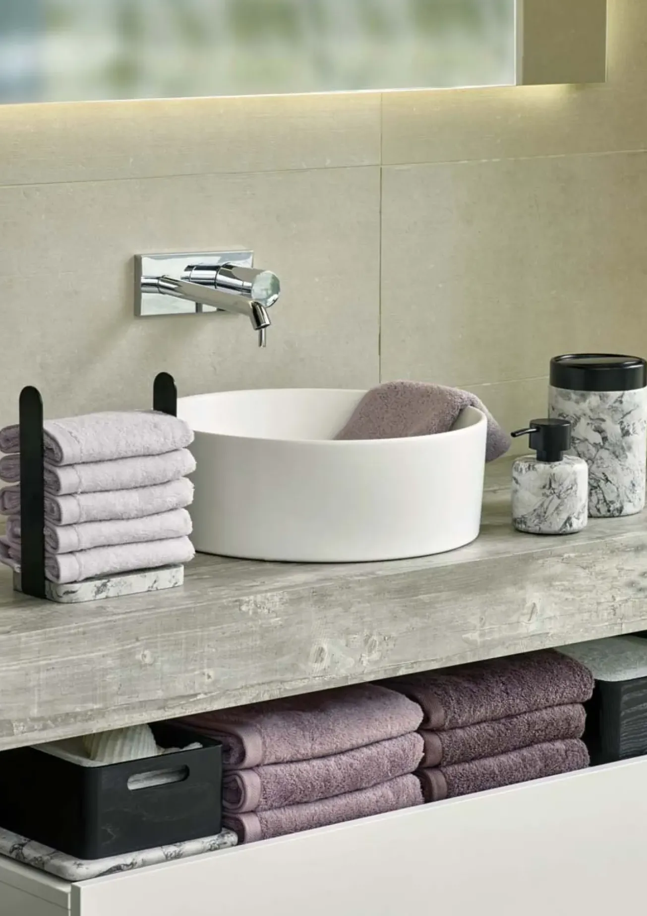 Bath & Living Aquanova Bath textiles LONDON color