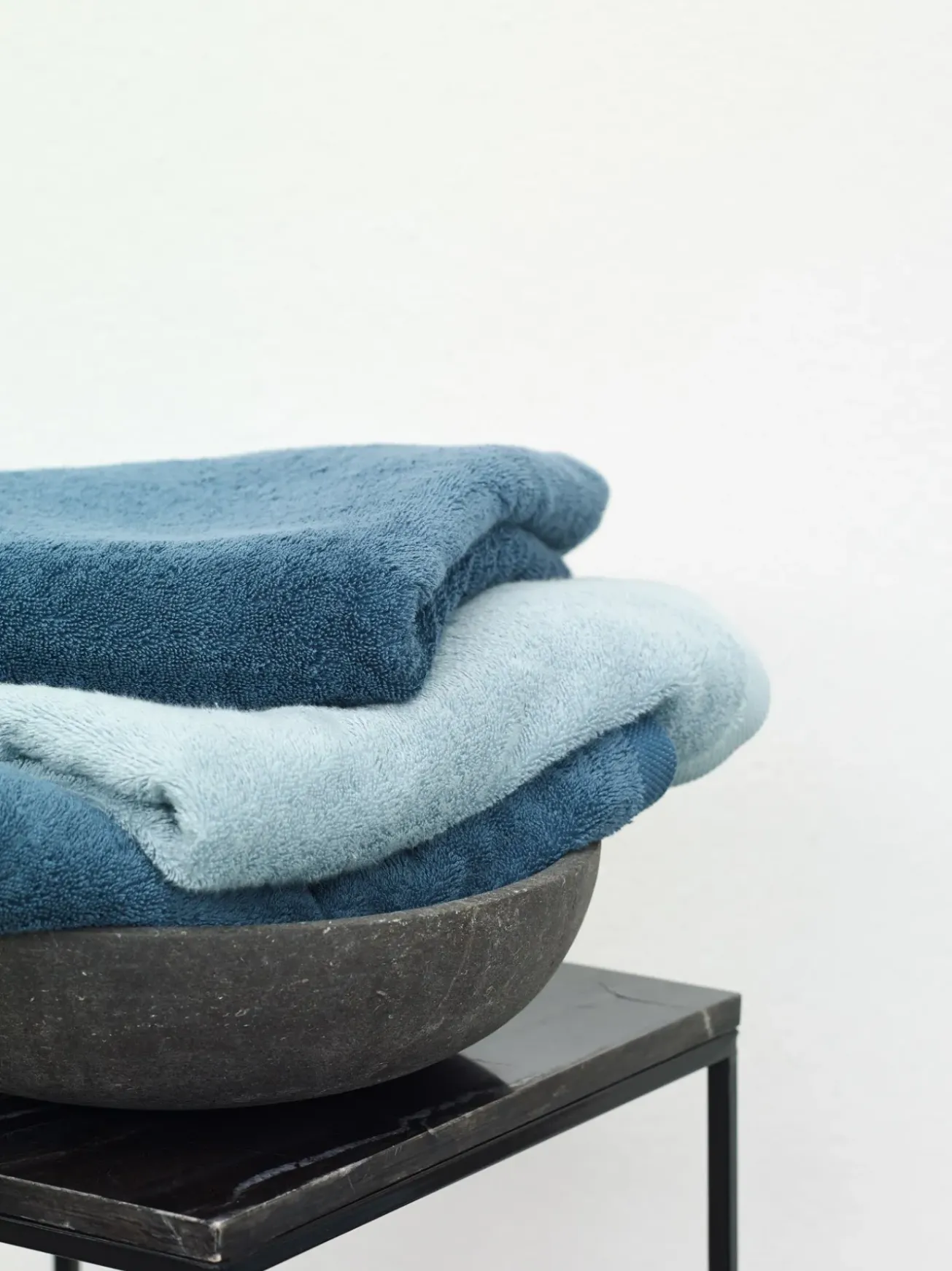 Bath & Living Aquanova Bath textiles LONDON color (blue)
