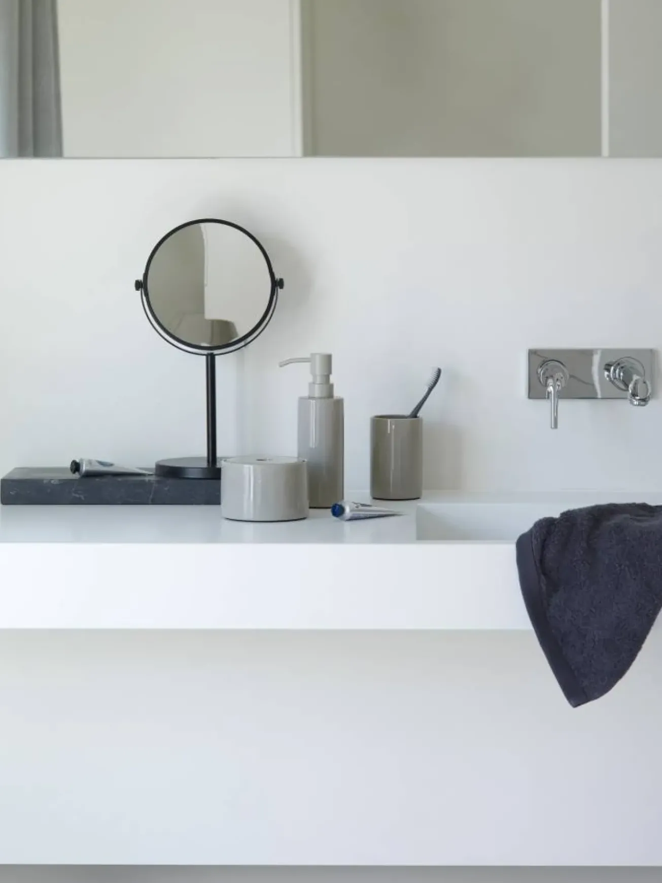 Bath & Living Aquanova BEAU cosmetics mirror White-43 (BEAMIR) magnification 3x