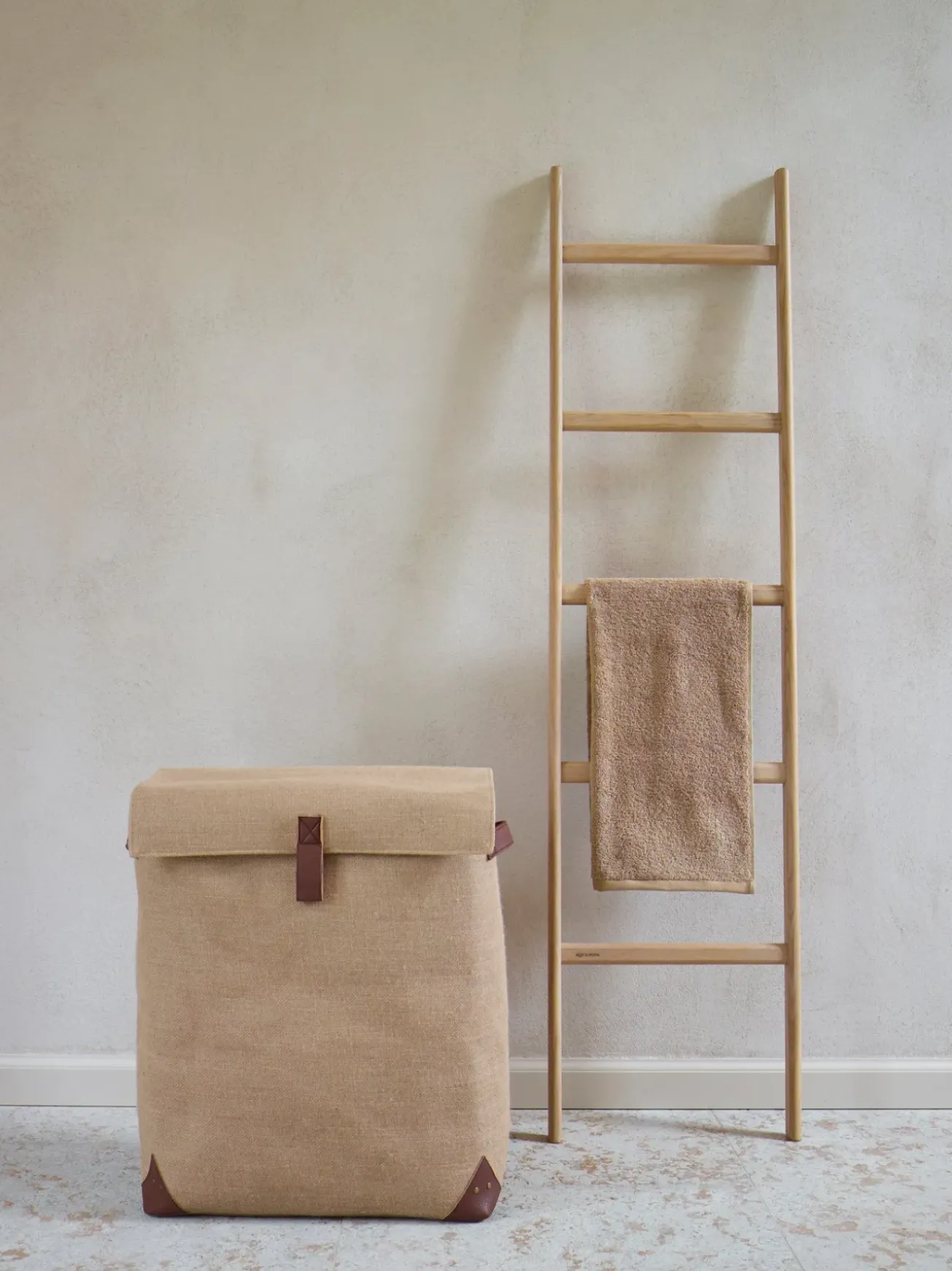 Bath & Living Aquanova Laundry basket ARIAN color Jute (ARILAL-144)