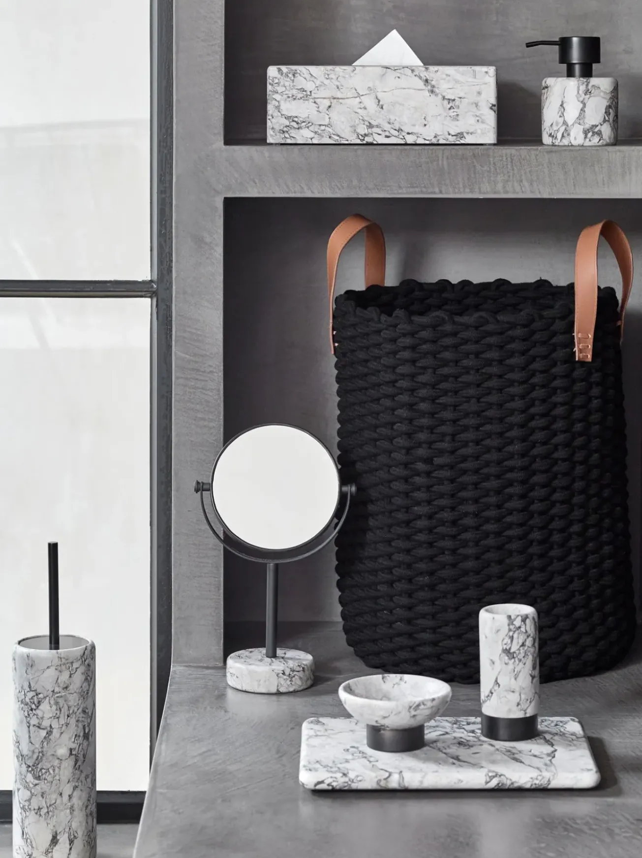 Bath & Living Aquanova Laundry basket RUDON color (black)