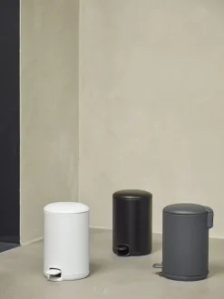 Bath & Living Aquanova Pedal bin KAZ color (black) 3 liters