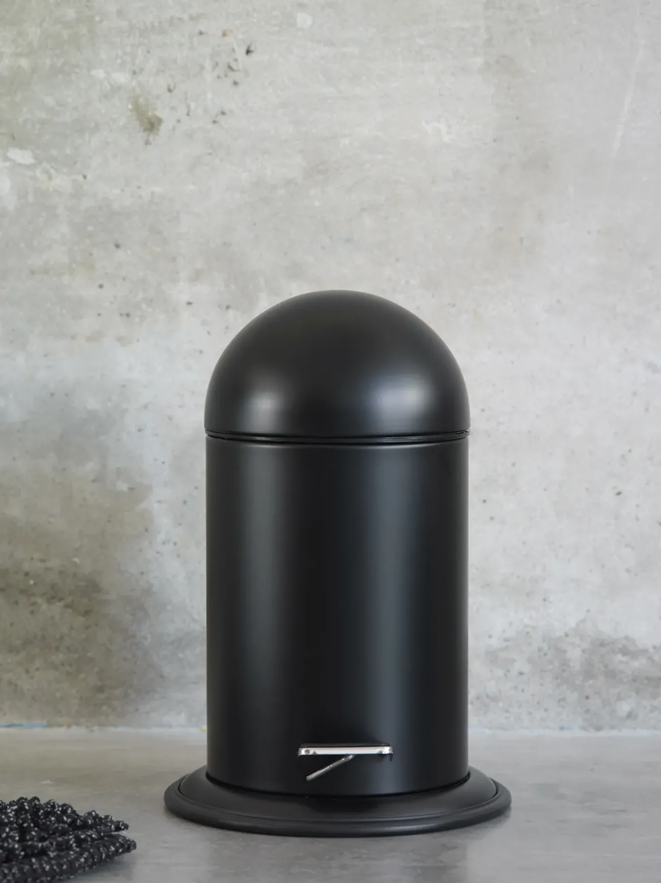 Bath & Living Aquanova Pedal bin Ona color (black) 3 liters