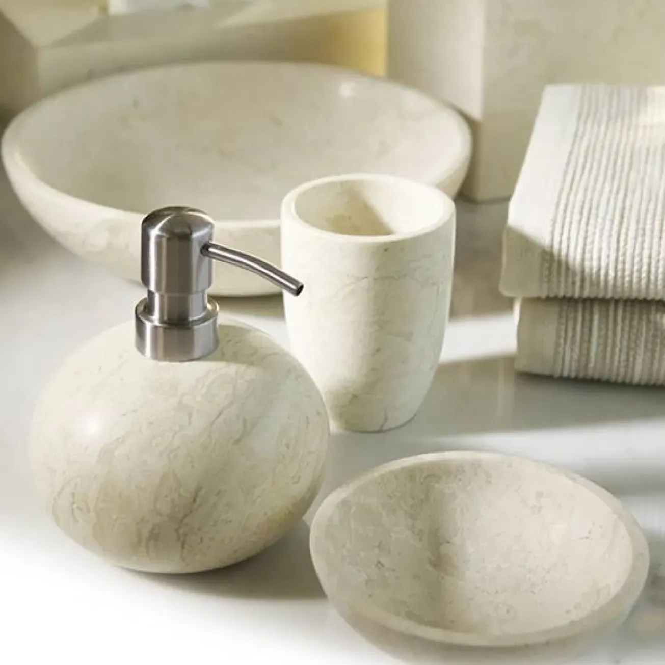 Bath & Living Aquanova Scale Luxor color Cream-14 (beige)