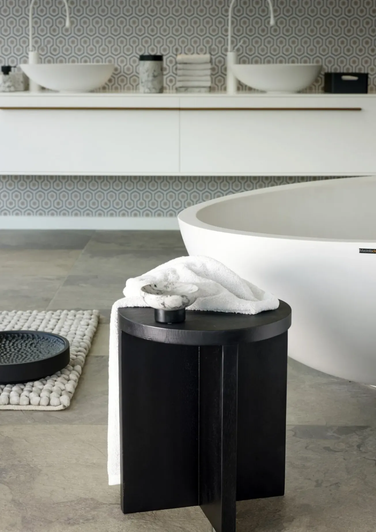 Bath & Living Aquanova Stool COLE color