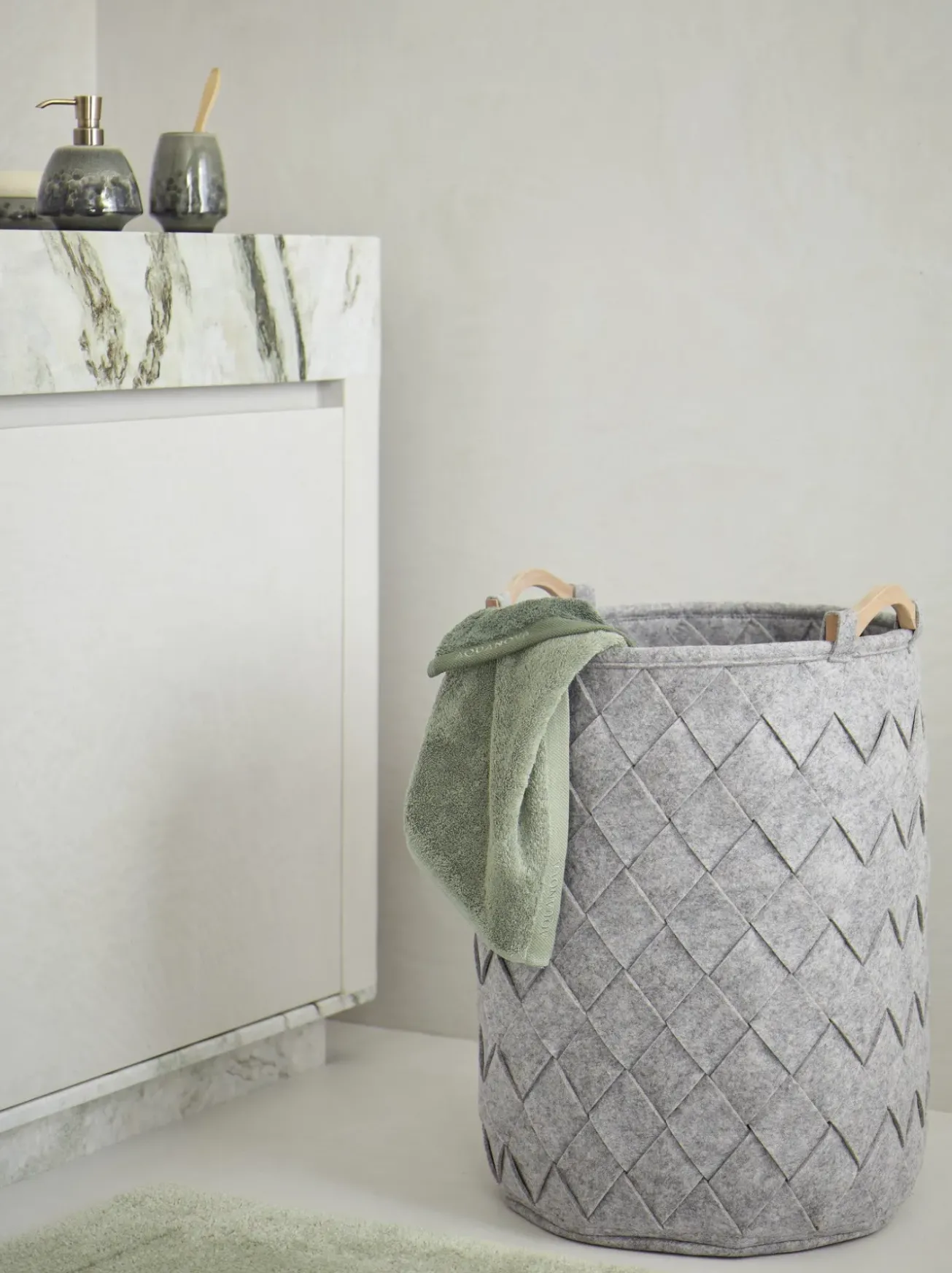 Bath & Living Aquanova Storage basket AMY color Silver Gray-95 (gray) medium