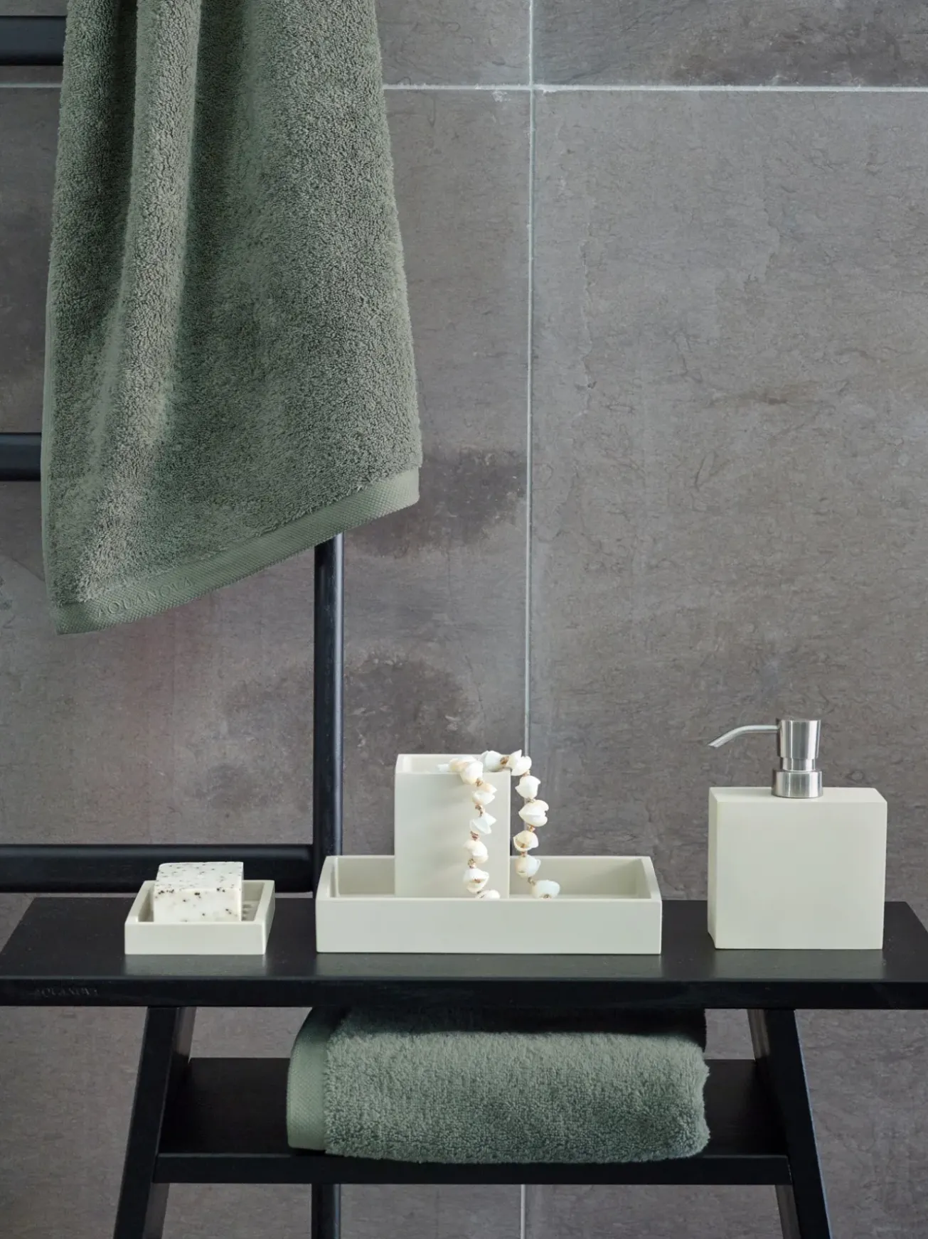 Bath & Living Aquanova Tray / bowl MOON (MOOTRA-16)