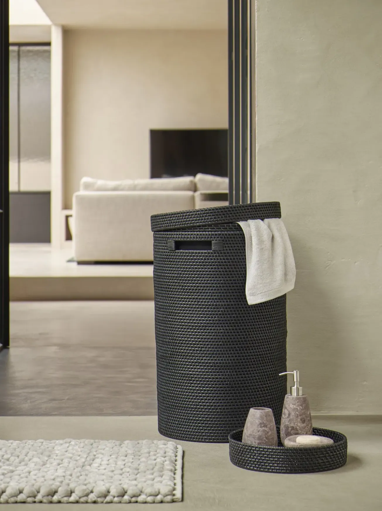 Bath & Living Aquanova Tray CINO color Black (black)