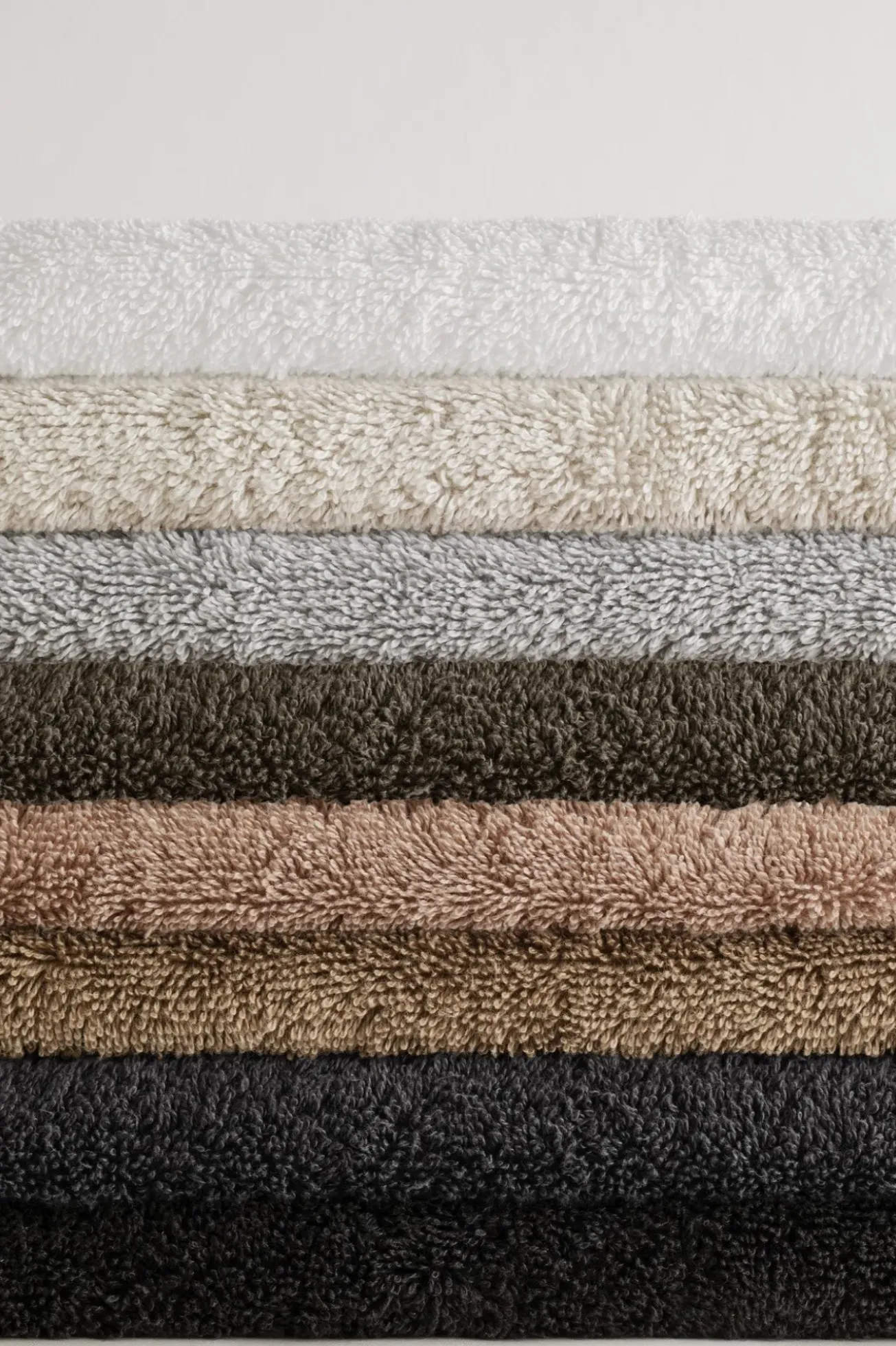 Bath & Living Blomus Bath towel RIVA 100x200 cm color 700 gr/m² (69249)