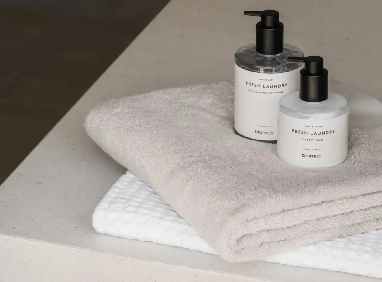 Bath & Living Blomus Bath towel RIVA 100x200 cm color 700 gr/m² (69249)