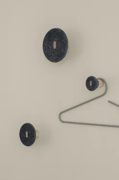 Bath & Living Blomus CURL clothes hanger Ashes of Roses (set / 2 pieces) 66004