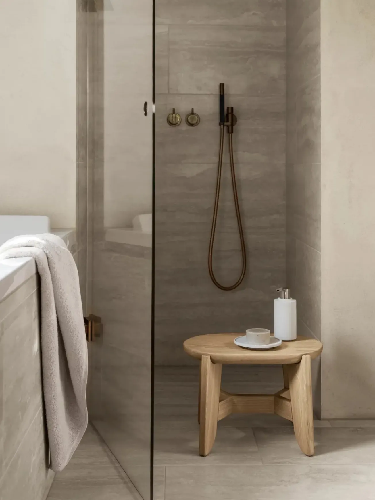 Bath & Living Blomus ELI step / stool - wood - 66511