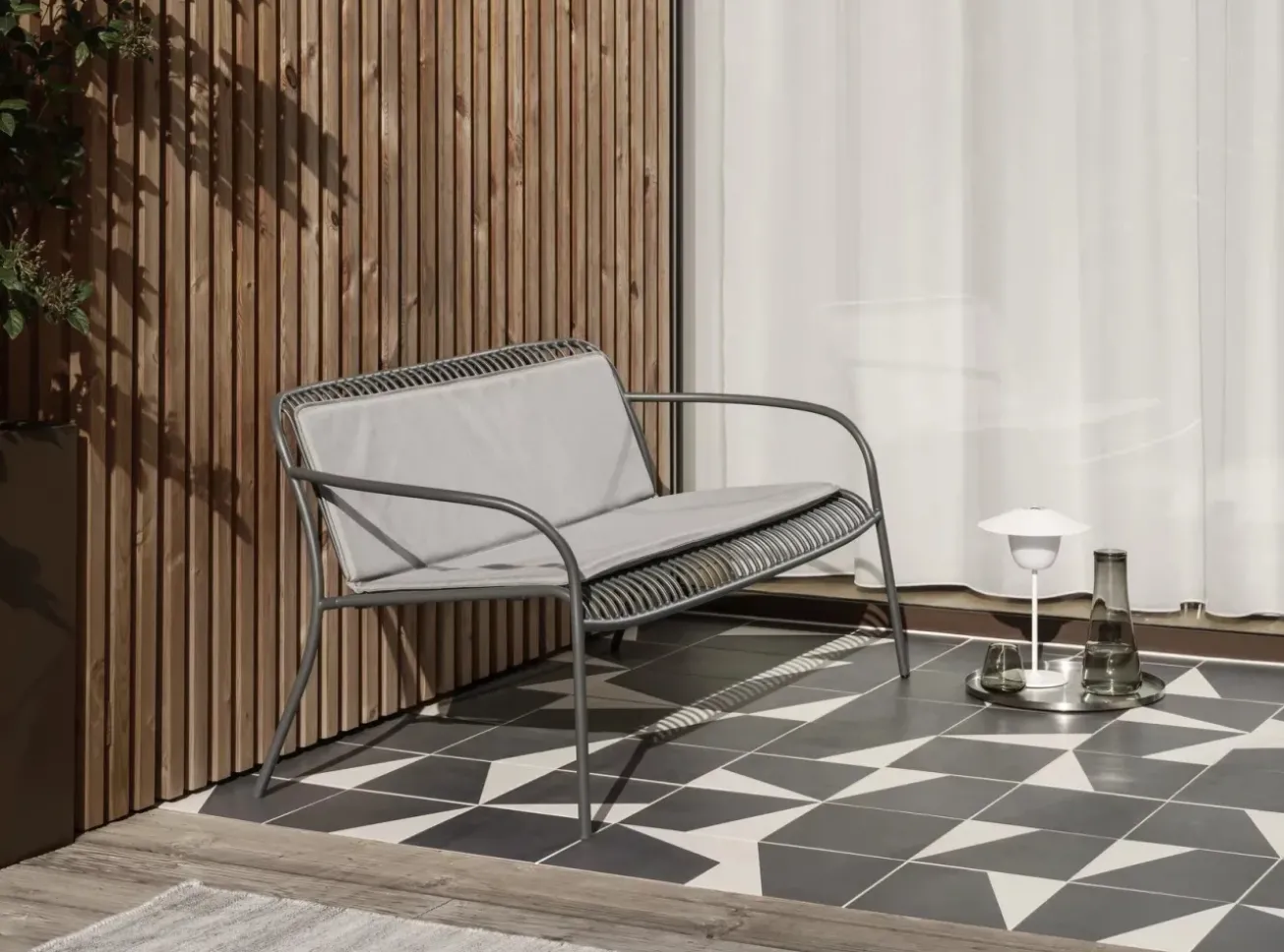 Bath & Living Blomus YUA WIRE garden bench Granite Gray (62184)