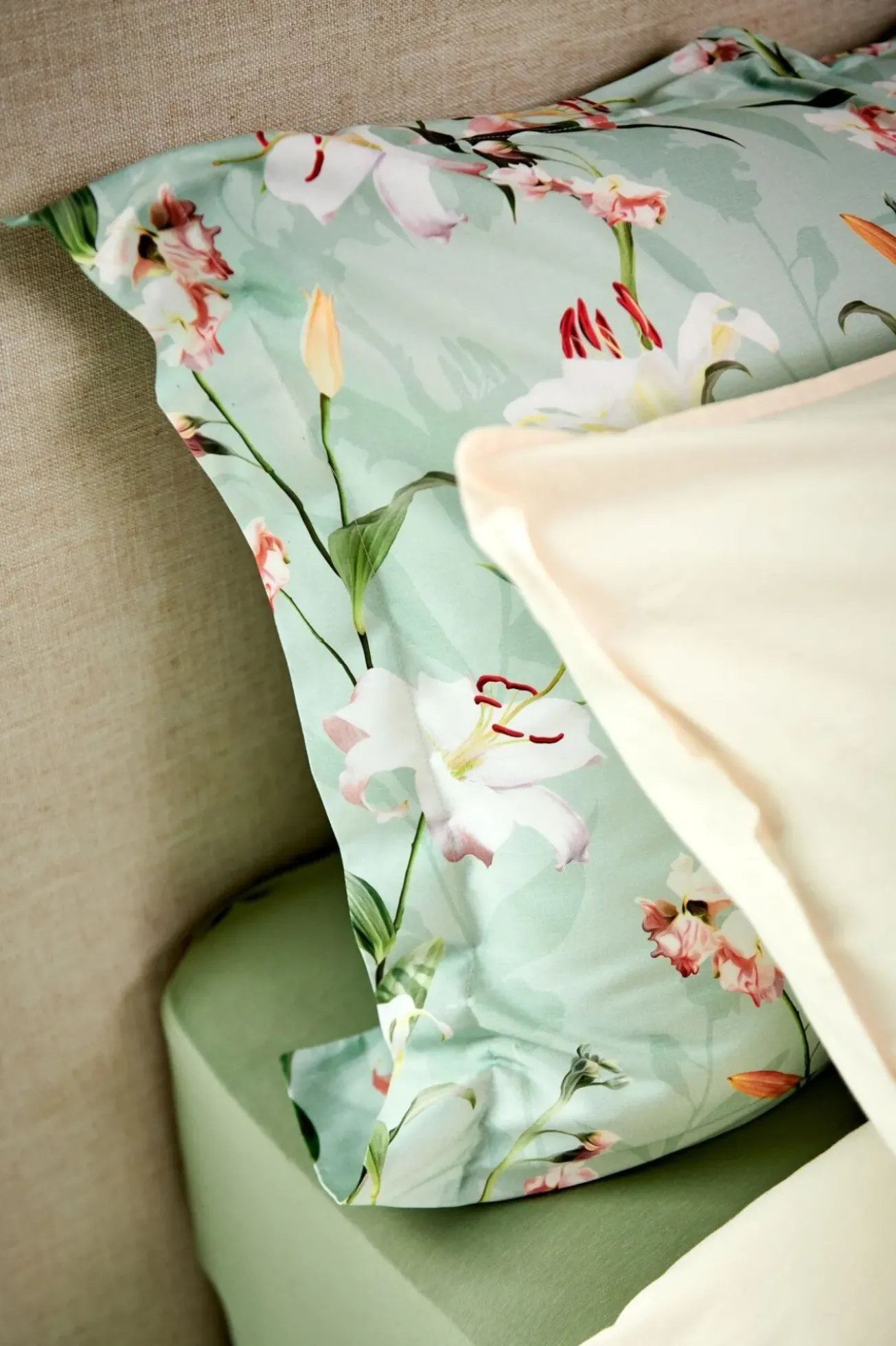 Bath & Living Vandyck Duvet cover AZALEA Light Green 240x220 cm (satin cotton)