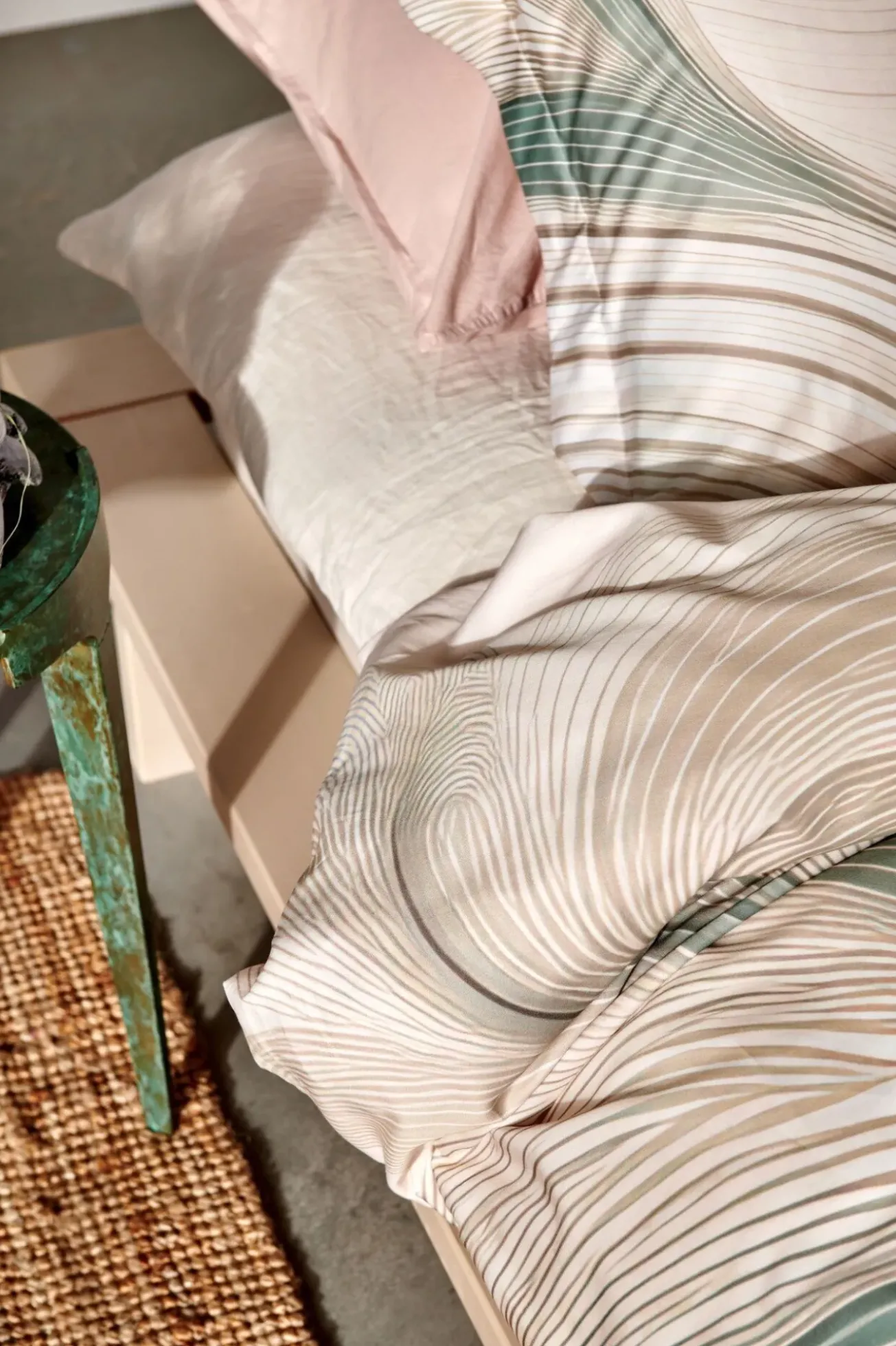 Bath & Living Vandyck Duvet cover FLOWING Cream Tan 140x220 cm (satin cotton)