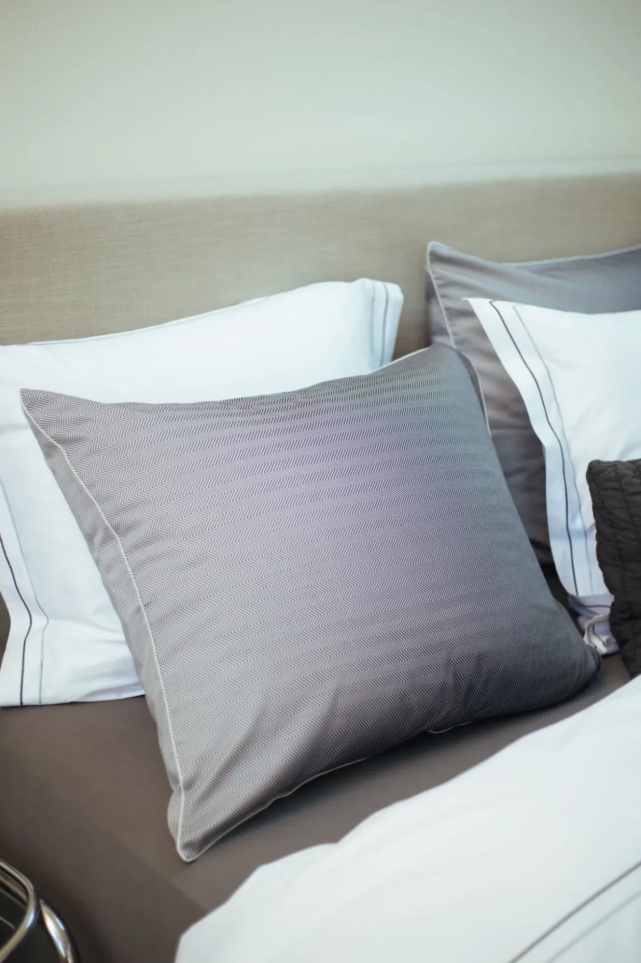 Bath & Living Vandyck Duvet cover HOME Milano Off Black 200x220 cm (satin cotton)