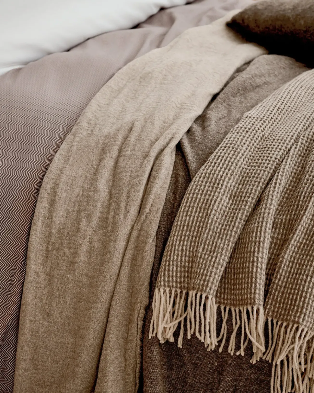 Bath & Living Vandyck Duvet cover HOME Milano 200x220 cm, color Taupe (satin cotton)