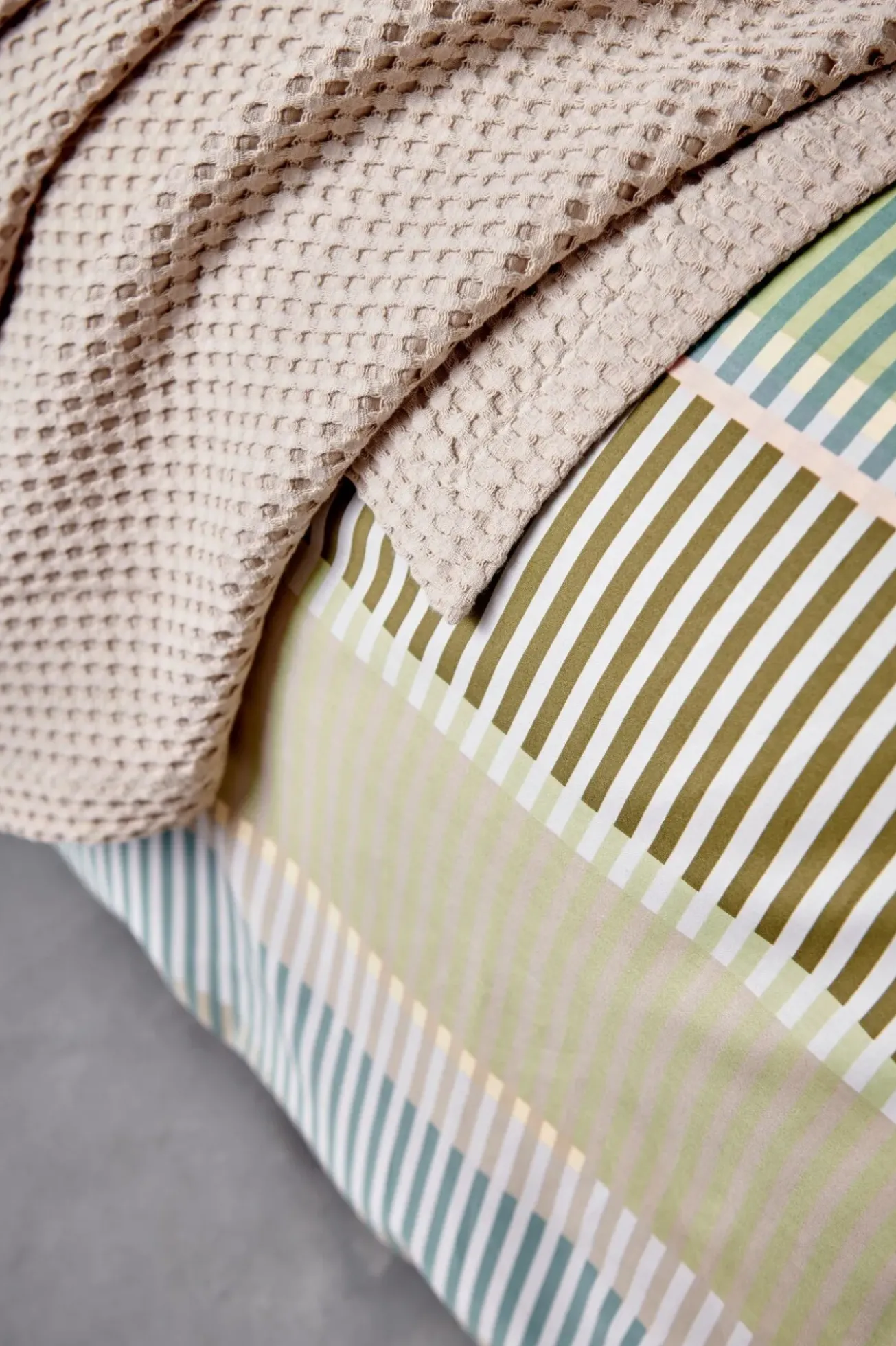 Bath & Living Vandyck Duvet cover OPTIMIST Smoke Green 140x220 cm (satin cotton)