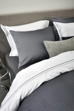 Bath & Living Vandyck HOME 99 plaid/bedspread 160x260 cm, color Grey