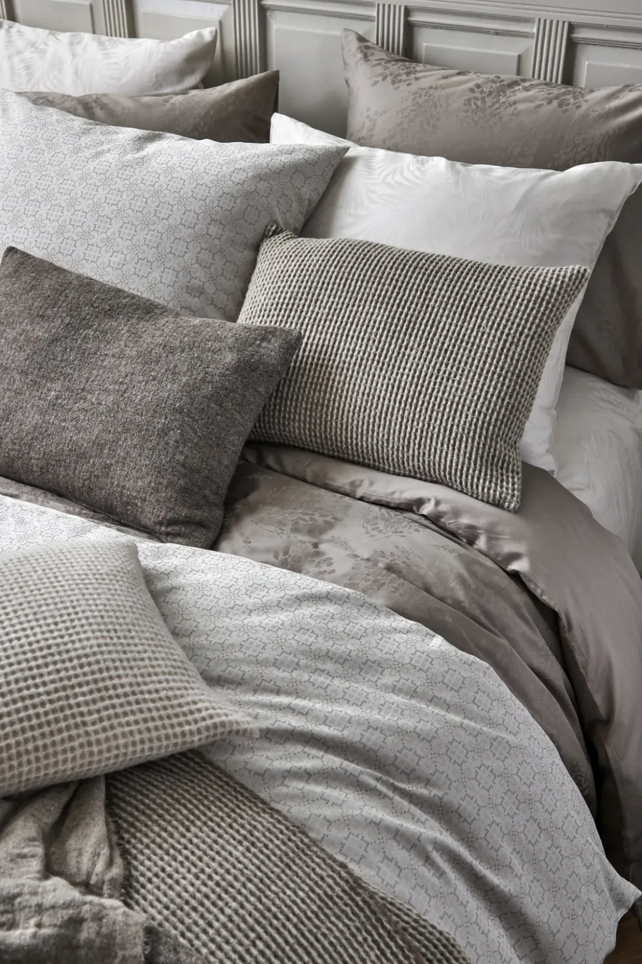 Bath & Living Vandyck HOME 95 throw/bedspread 130x220 cm Hazel (HCLO22201)