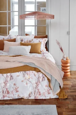 Bath & Living Vandyck PURE 52 plaid / bedspread 160x250 cm Sandy Gold (linen) PRSA20252