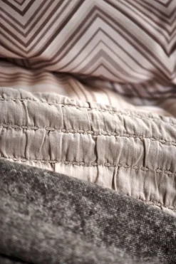 Bath & Living Vandyck PURE 64 plaid/bedspread 180x260 cm color Linen (cotton)