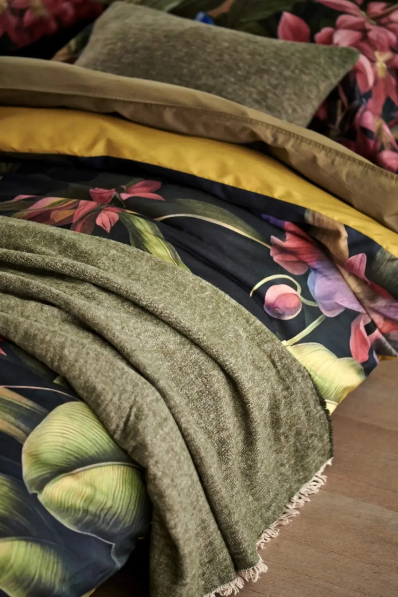 Bath & Living Vandyck Vandyck WASHED COTTON duvet cover Martini Olive 140x220 cm